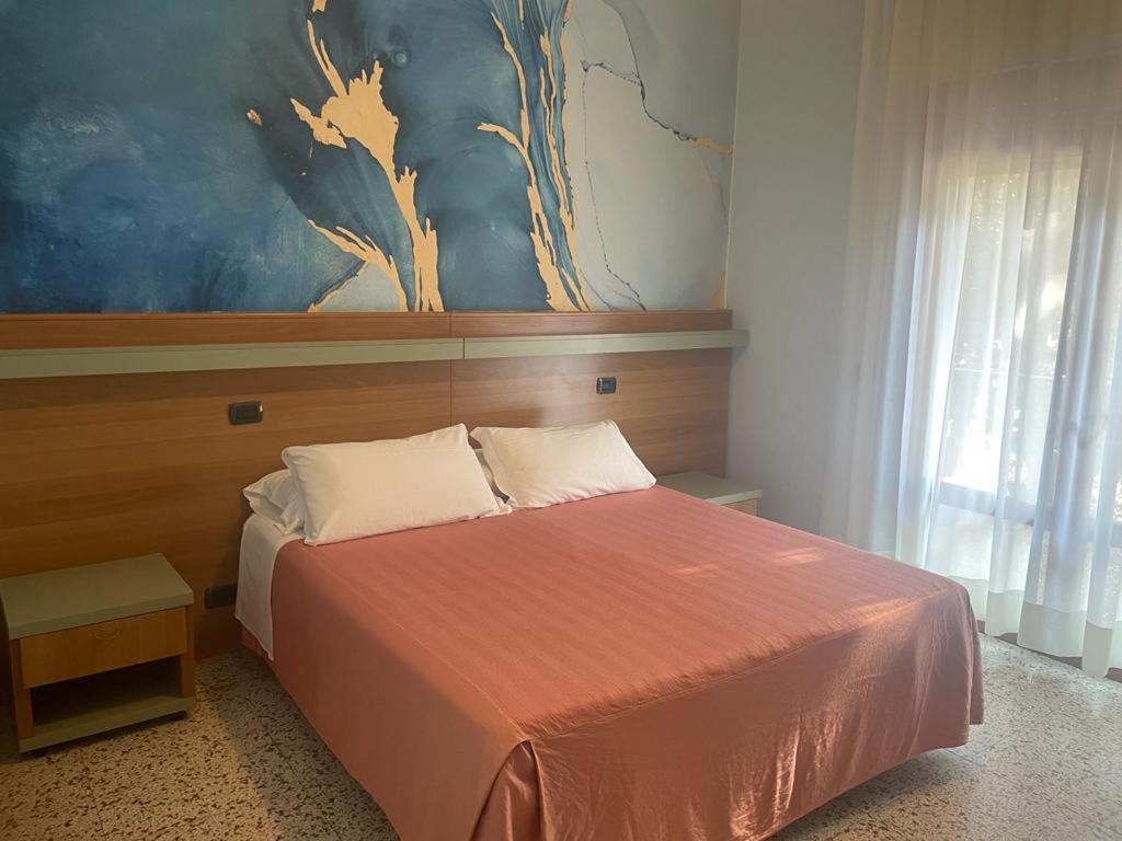 Hotel Pine Beach ロゾリーナ・マーレ エクステリア 写真